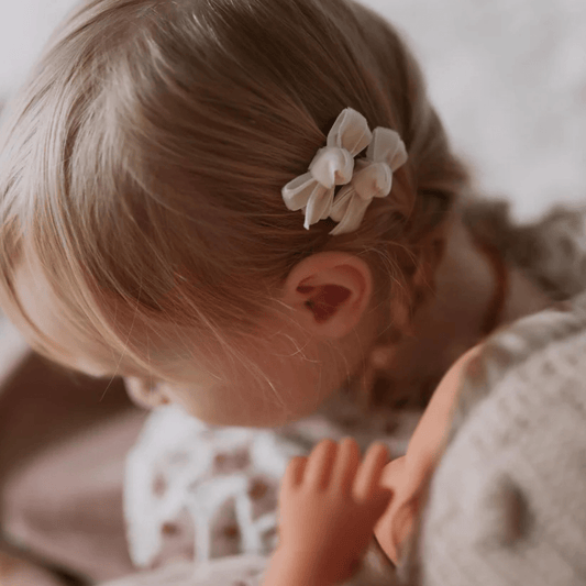 Kids Lace Off White Knot Bow Clip - Kidsxtra